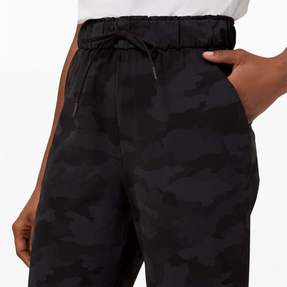 LULULEMON ATHLETICA Keep Moving Pant 7/8 High Rise in Heritage Camo Deep Coal - Picture 4 of 11